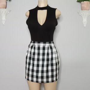Tracy Evan's Skirt w/ Bow on back